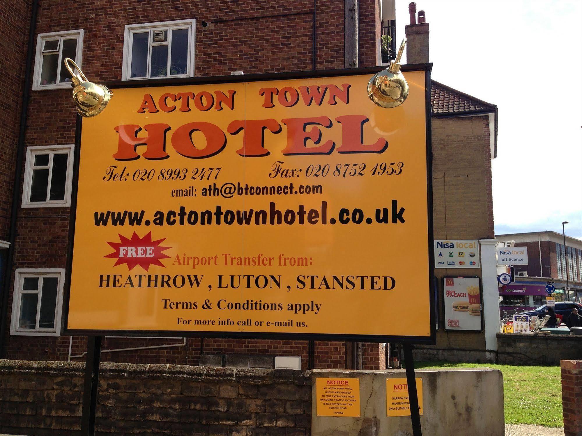Acton Town Hotel London Exterior photo